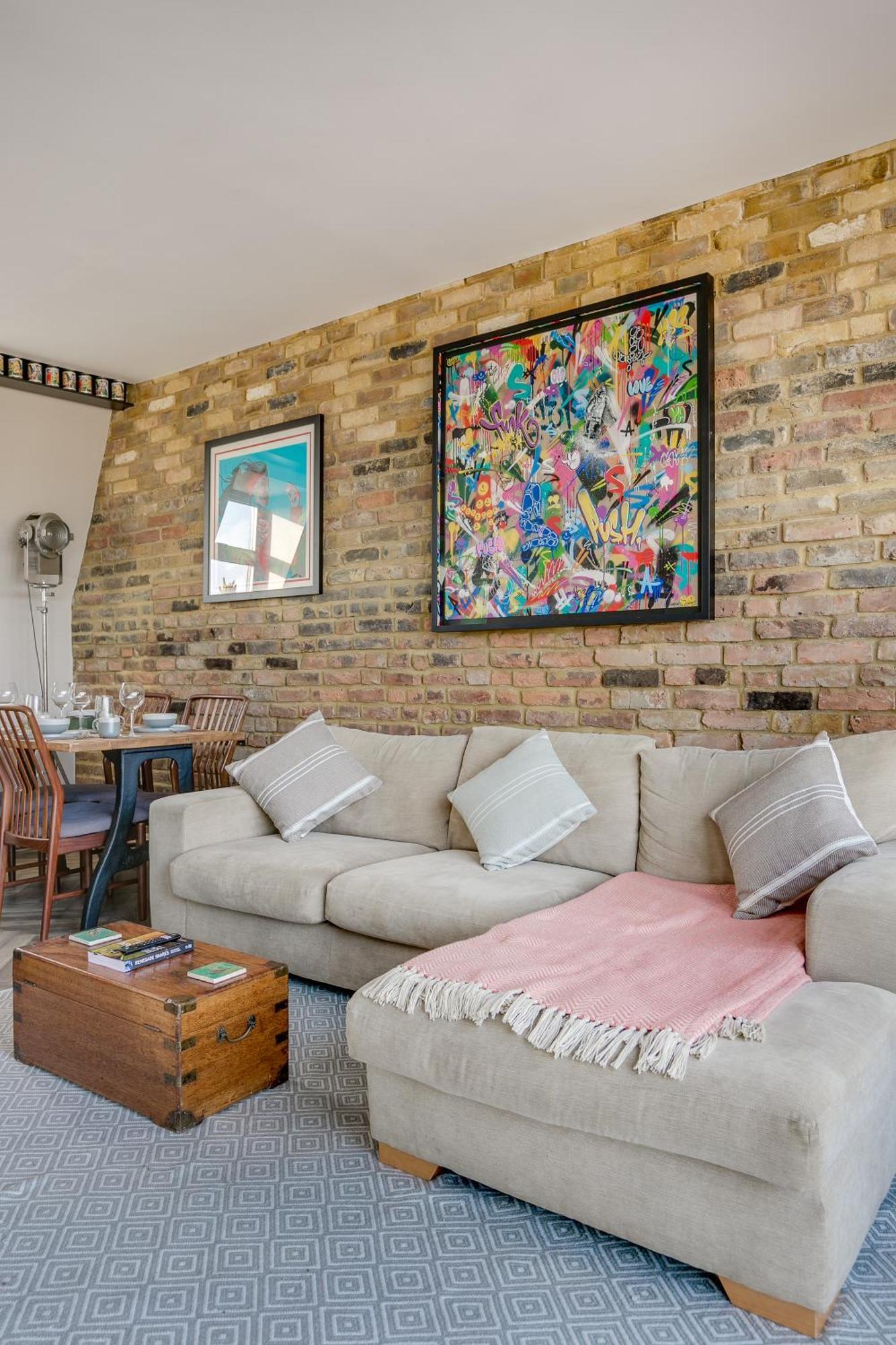 Appartement Stylish 2 Bed Flat With Balcony Great Views Nrtube *