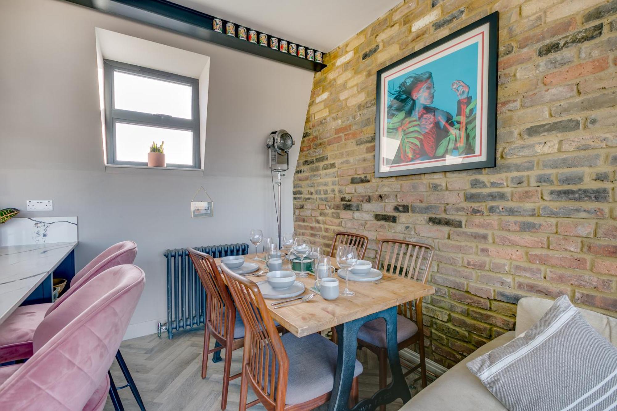 Stylish 2 Bed Flat With Balcony Great Views Nrtube Appartement Londres
